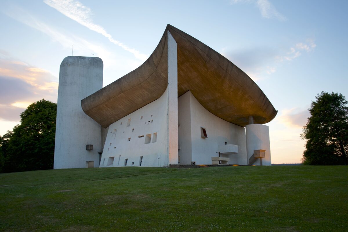 DIE WALLFAHRTSKAPELLE / LE CORBUSIER